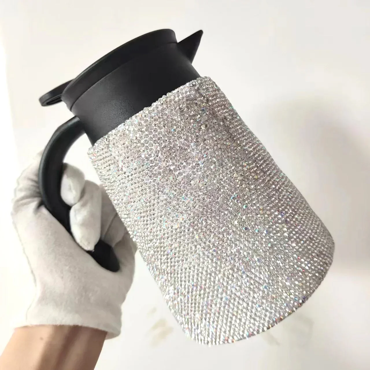 Coffee Equipment Eu - زجاجة ماء مزينة بأحجار الراين اللامعة،