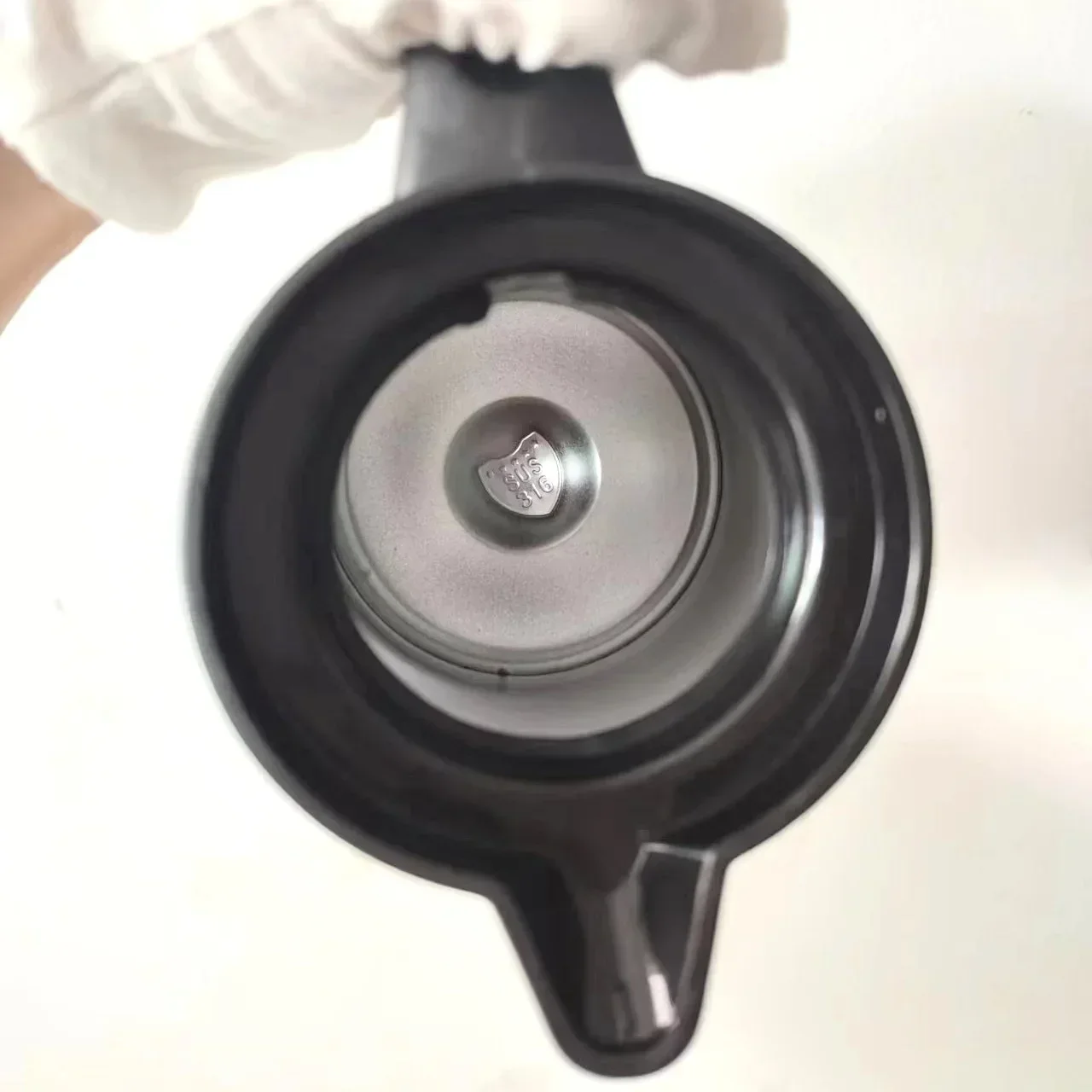 زجاجة ماء مزينة بأحجار الراين  - مراجعة Coffee Equipment Eu وسعره